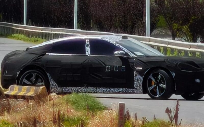 Xiaomi представила удлинённую версию электромобиля SU7 для комфорта пассажиров