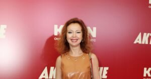 Захарова вульгарным нарядом впечатлила фанатов