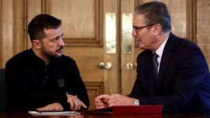 Зеленский встретится со Стармером перед саммитом России и США