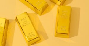 Золото подешевеет: почему цены на металл начали падать