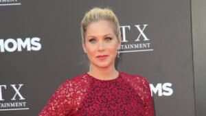 Звезда «Друзей» Кортни Кокс экстренно госпитализирована