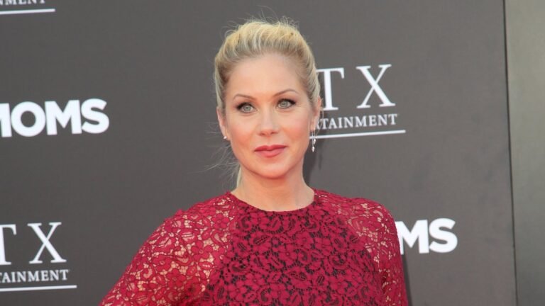 Звезда «Друзей» Кортни Кокс экстренно госпитализирована