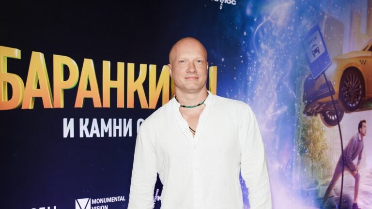 Звезда сериала «Мажор» в третий раз стал отцом