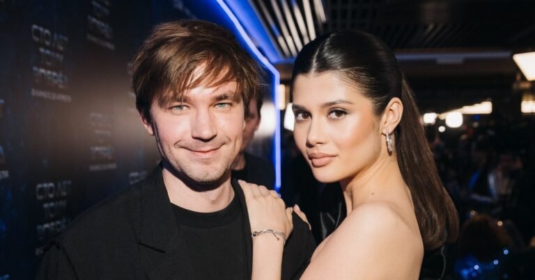 Александр Петров трогательно отметил годовщину свадьбы с женой