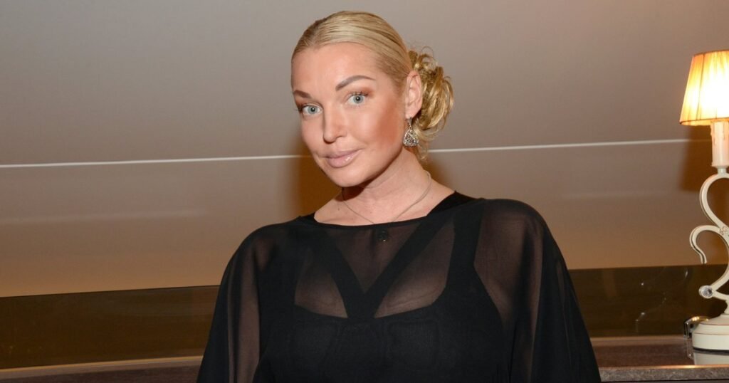 Анастасия Волочкова поздравила дочь с 20-летием