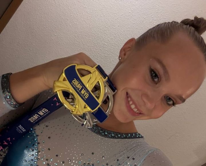 Ангелина Мельникова покоряет Париж: золото и серебро на Кубке мирового вызова