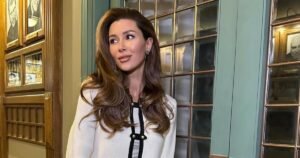 Анна Заворотнюк показала фото с младшей сестрой Милой