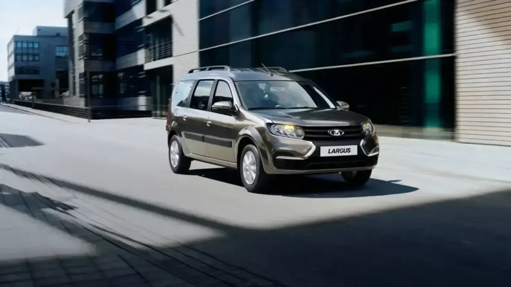 АвтоВАЗ опроверг сокращение производства Lada Largus в Ижевске