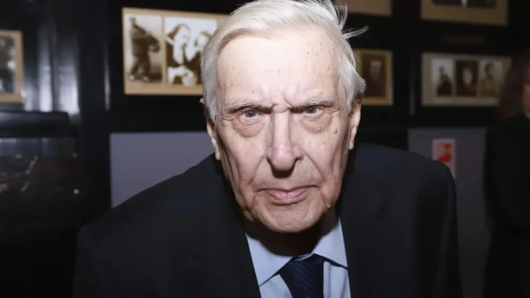 Басилашвили предложил депутатам запретить всю литературу разом