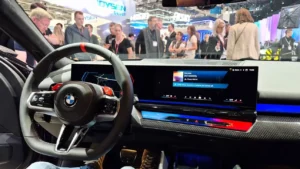 Большинство водителей игнорируют Apple CarPlay