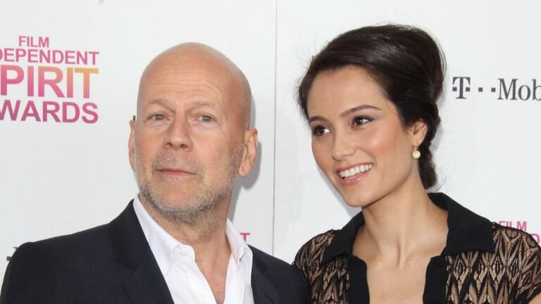 Брюс Уиллис и его семья ценят моменты радости