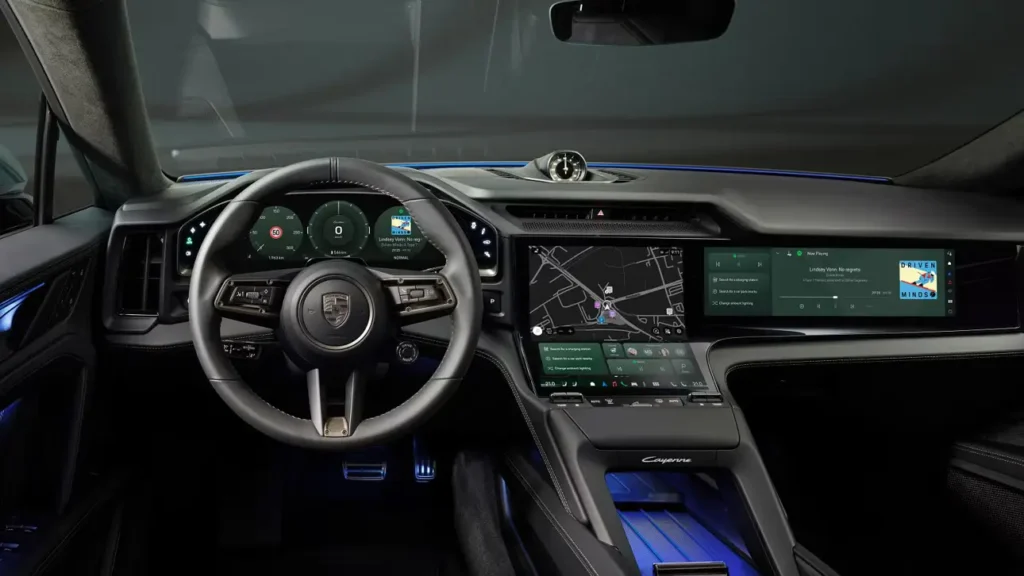 Будущий Porsche Cayenne Electric удивит салоном как у Samsung Z Fold