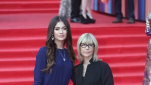 Дочь Веры Глаголевой показала редкие фото с отцом и сестрами