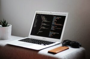 Древний язык Perl внезапно стал популярным и угрожает Python и Java