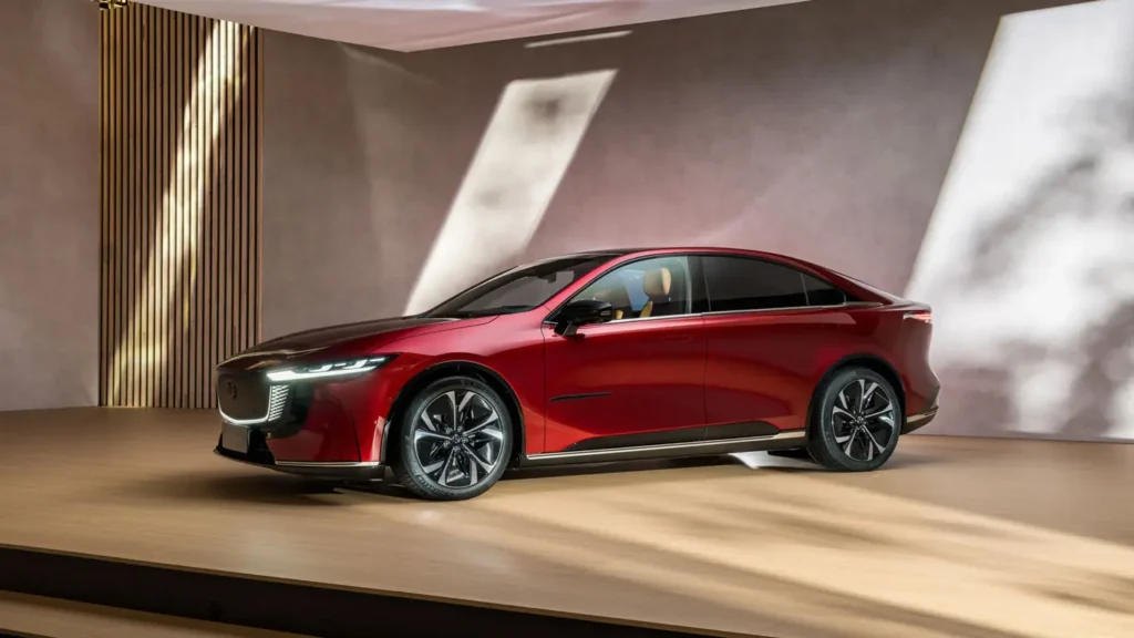 Электрокар Mazda6e выходит на рынок: цена и характеристики