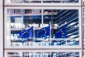 Еврокомиссия ввела 19-й пакет санкций против России