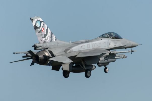 Европа готовится к войне с Россией под 'беззубое улюлюканье' о ядерном Армагеддоне