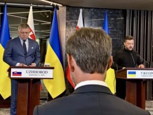 Фицо предупредил Зеленского о недопустимости атак на энергоинфраструктуру