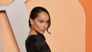 Гарри Стайлз и Зои Кравиц попали в скандал из-за поцелуя в Лондоне