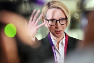 Яна Чурикова о борьбе с булимией и анорексией