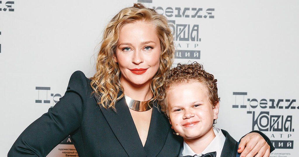 Юлия Пересильд снова в космосе: новости из Театра Наций