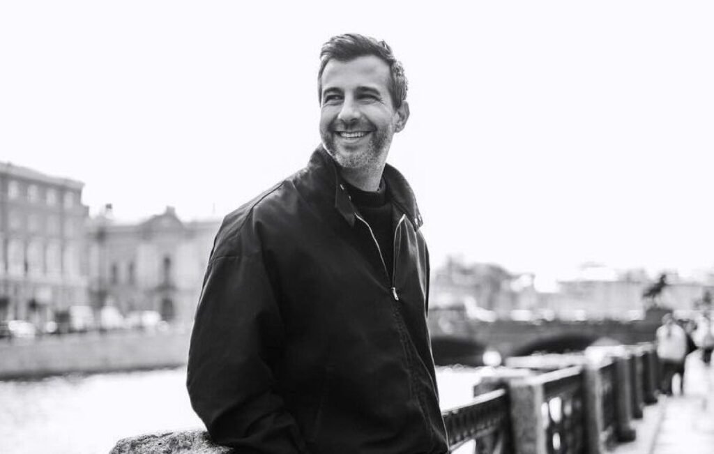 Иван Ургант показал разницу в 10 лет с дочерью Ниной