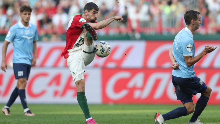 Карасев ошибочно не удалил Бакаева в матче «Локомотив» — «Крылья Советов»