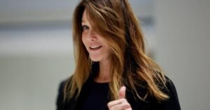 Карла Бруни поддержала Саркози в суде: детали процесса