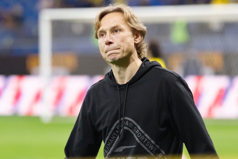 Карпин раскритиковал ПСЖ за отношение к Сафонову