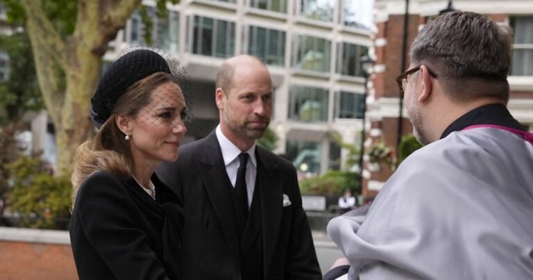 Кейт Миддлтон на похоронах герцогини Кентской: образ с жемчугом и вуалью