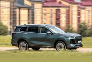 Кроссовер Tenet T8: знакомство с новой эрой импортозамещения