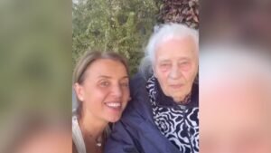 Ксения Алферова и ее 103-летняя бабушка: встреча в кофейне