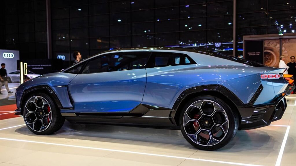 Lamborghini создаст суперкары с ИИ для исправления ошибок водителей