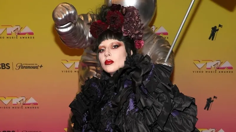 Леди Гага - королева MTV: победа в номинации 'Артист года'