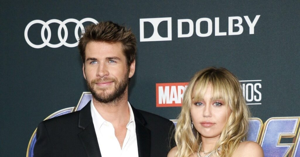 Майли Сайрус раскрыла причину хранения платья с первого свидания с Хемсвортом