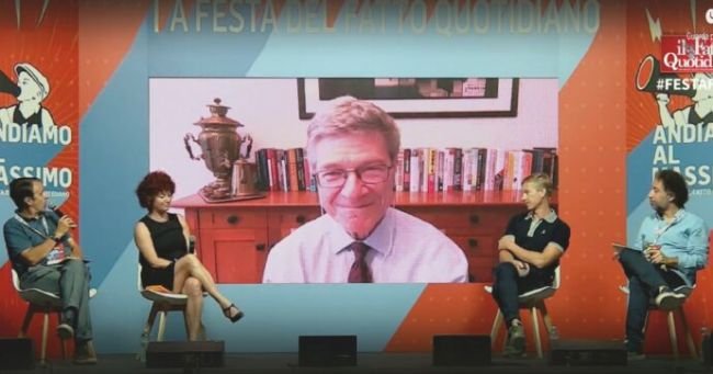 Макрон обвинил НАТО в конфликте на Украине