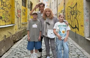 Максим Галкин* поздравил двойняшек с 12-летием: фото Лизы и Гарри поразили сеть