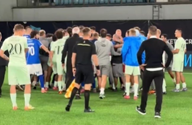 Массовая драка на футбольном матче: «Родина» победила «Факел»