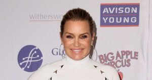 Мать Беллы Хадид опубликовала трогательные фото неизлечимо больной модели