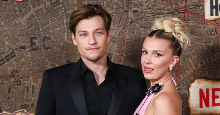 Милли Бобби Браун и Джейк Бонджови впервые стали родителями: фото дочери