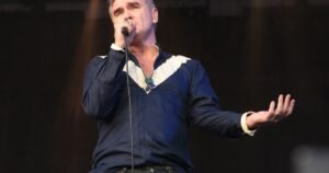 Моррисси продает права на The Smiths: что стоит за решением?
