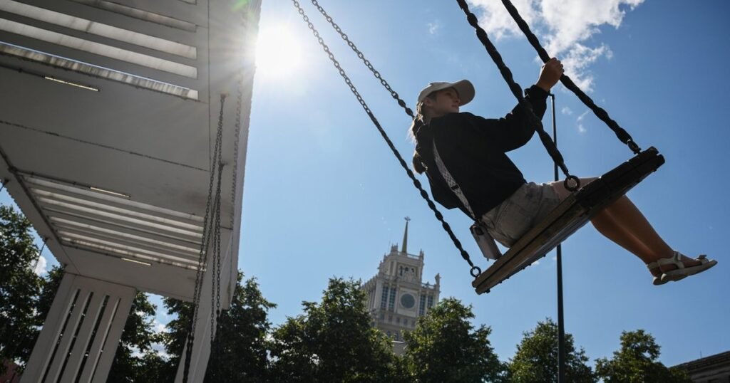 Москвичам пообещали еще неделю бабьего лета