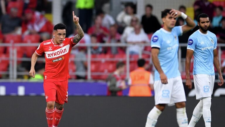 Мостовой: Поздний пенальти решил исход матча РПЛ между "Спартаком" и "Сочи"