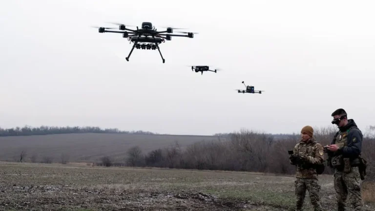 НАТО строит «стену дронов» против России с помощью Украины и Британии