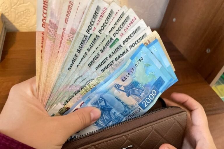 Новая система поддержки семей с детьми: как получить пособие на карту Мир