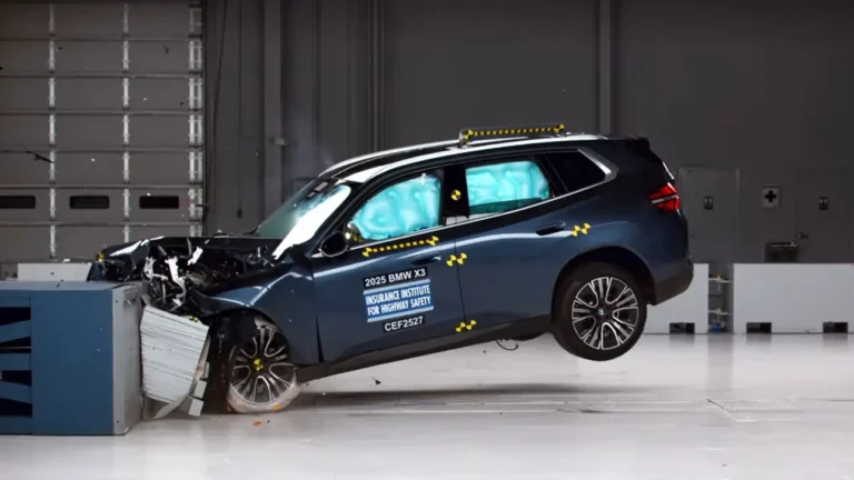 Новый BMW X3 2025: Безопасность на высшем уровне