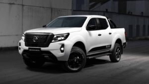 Новый Nissan Navara в России: цена, характеристики и оснащение