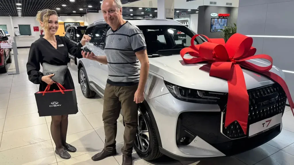 Новый российский бренд Tenet T7 на Ozon: покупка автомобиля онлайн