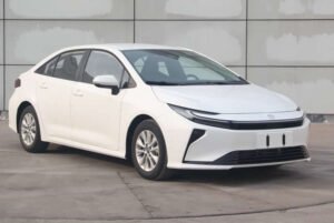 Обновленная Toyota Corolla и RAV4 для Китая: подробности