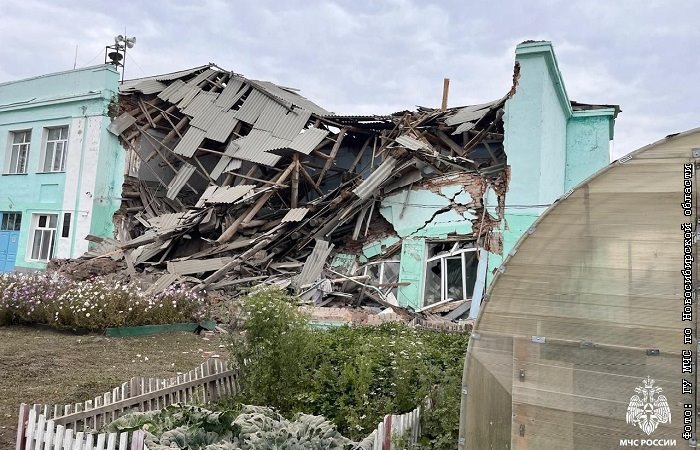 Обрушение части школы в Татарске: причины и последствия